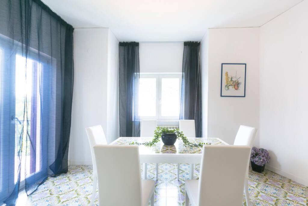 Cozy Sorrento Apartment Bagian luar foto